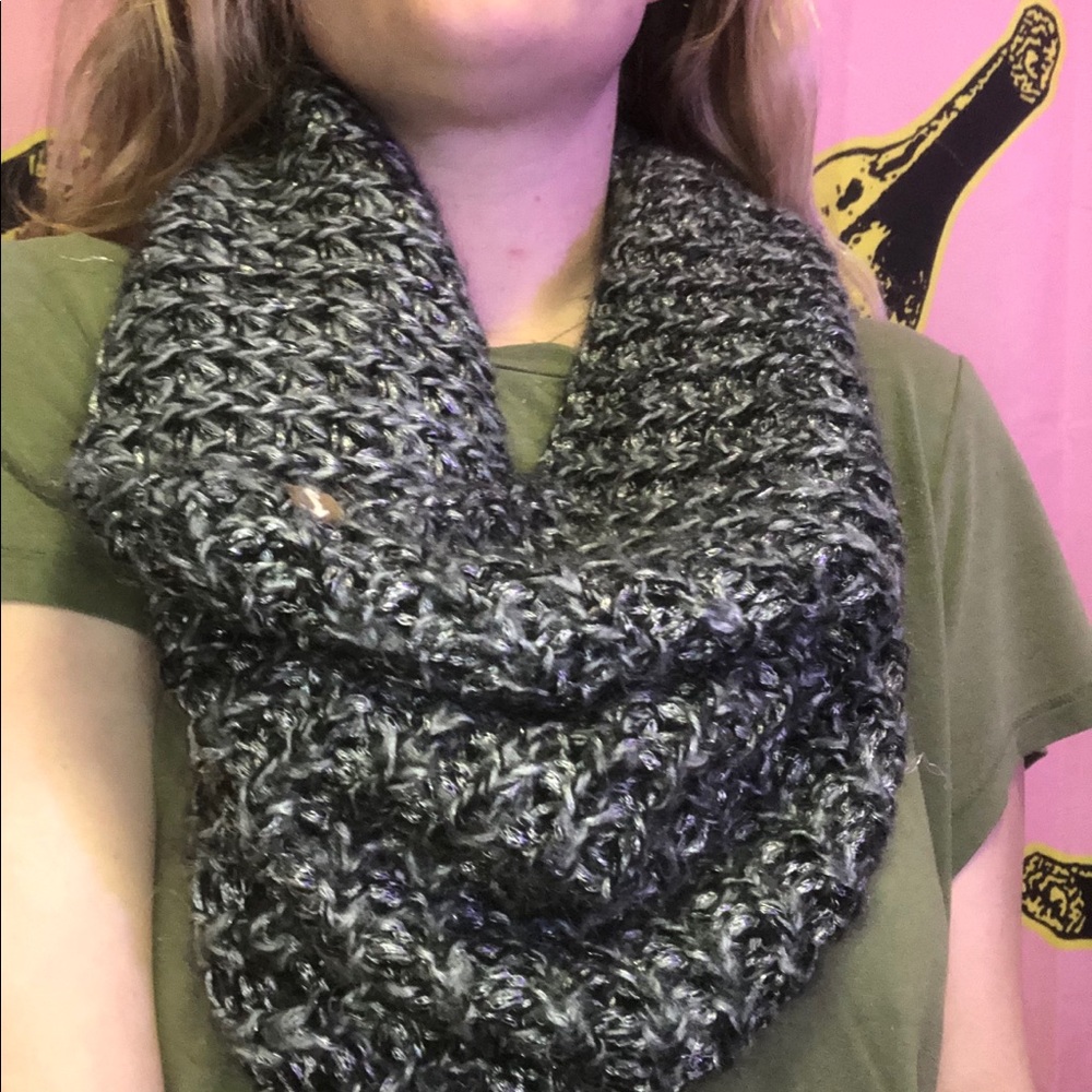 Sperry circle scarf